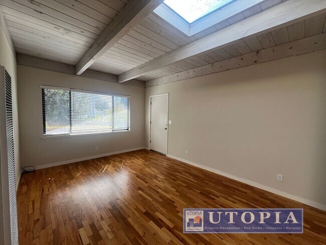 416 Ocean View Ave Santa Cruz, CA 95062 photo 5