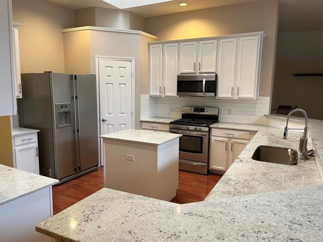 10004 Belfort Drive, Frisco, TX 75035 photo 2