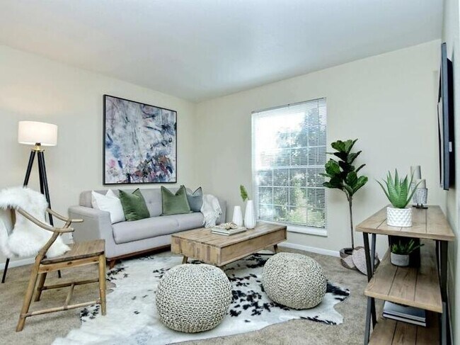 1302 W 24th St Austin, TX 78705 photo 5