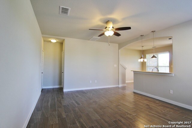 418 Creekside Curve New Braunfels, TX 78130 photo 2