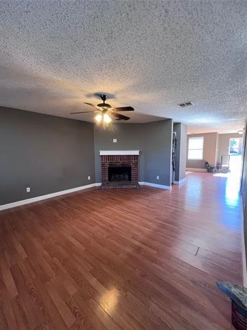 512 Magdalen Ave Crowley, TX 76036 photo 4