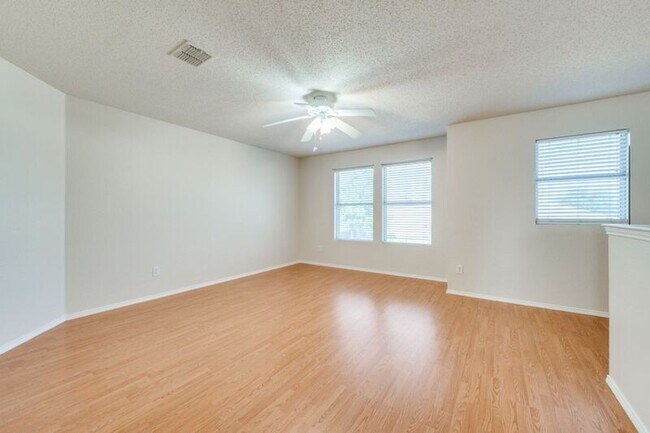 2528 Red Oak Dr Little Elm, TX 75068 photo 4