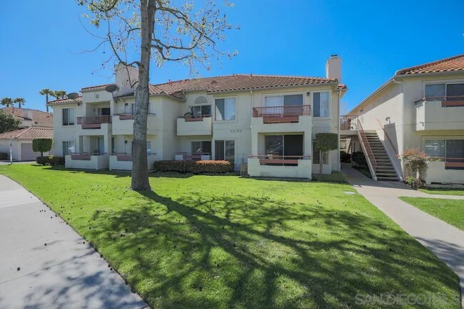 400 Stoney Pointe Way, #83, Oceanside, CA - 1 photo 4