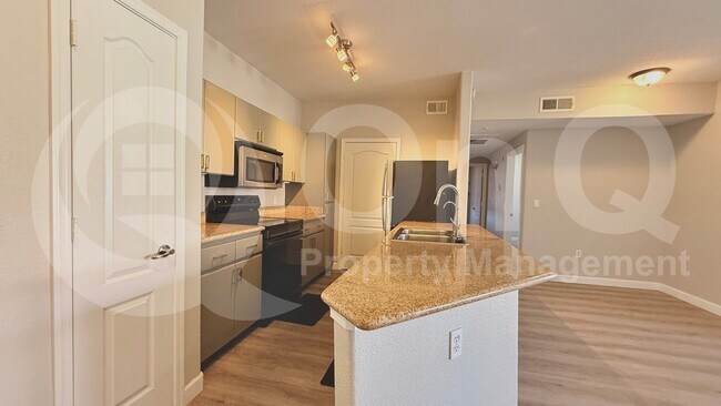 5302 E Van Buren St Phoenix, AZ 85008 photo 3