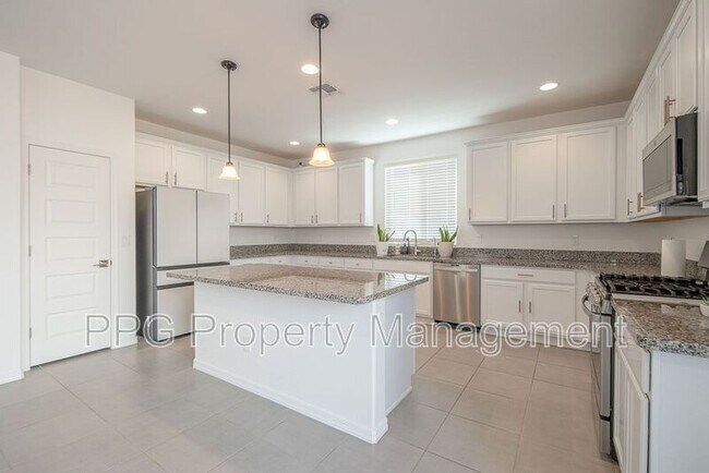 14118 W Hackamore Dr photo 5