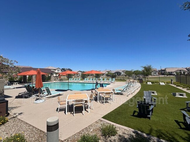 14118 W Hackamore Dr photo 3