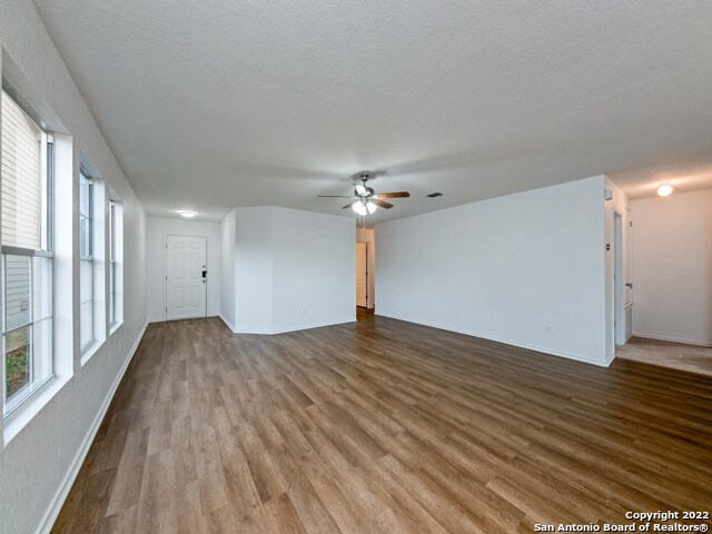 4831 Heather Pass San Antonio, TX 78218 photo 3