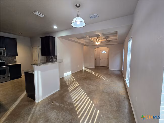 1016 Brown Rock Dr New Braunfels, TX 78130 photo 5
