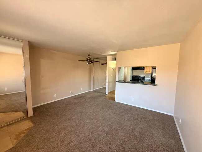 14203 N 19th Ave Phoenix, AZ 85023 photo 2