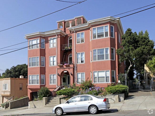 3p074 - 1930 E. 27th St. photo 2