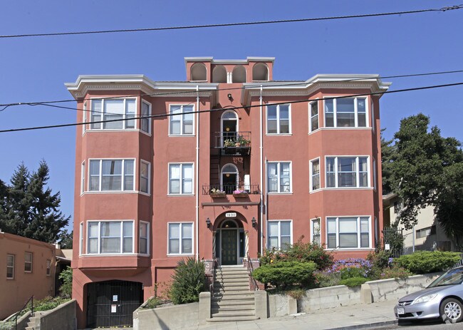 3p074 - 1930 E. 27th St. photo 3