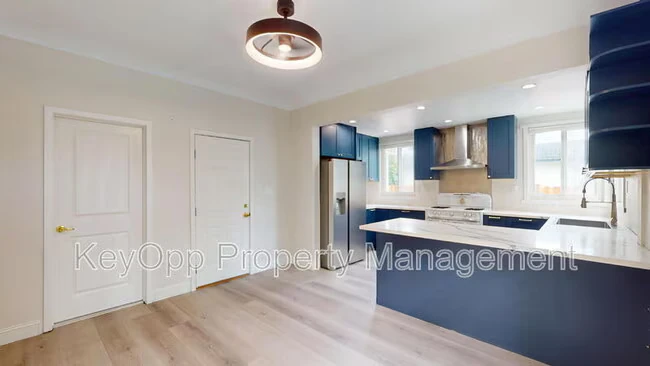 976 Masson Ave San Bruno, CA 94066 photo 4