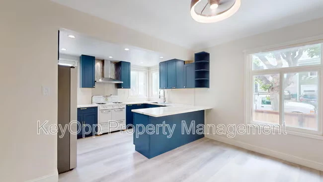 976 Masson Ave San Bruno, CA 94066 photo 2