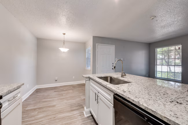 Mason Ridge Apartment Homes photo 3