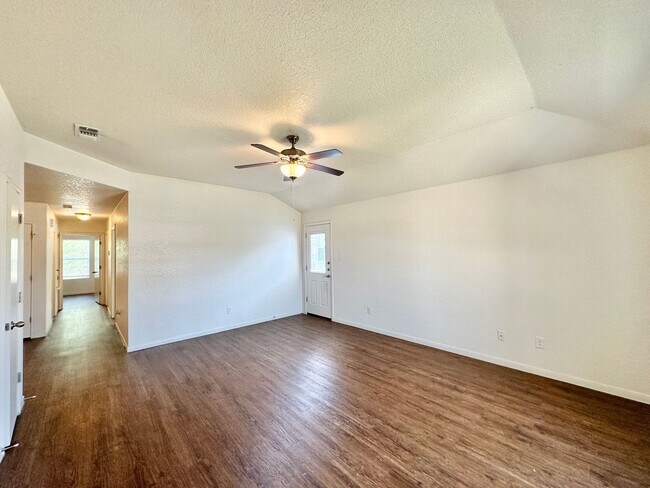 3805 John Chisholm Loop Killeen, TX 76542 photo 3