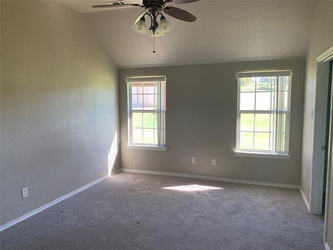 335 Hereford Rd Weatherford, TX 76088 photo 2