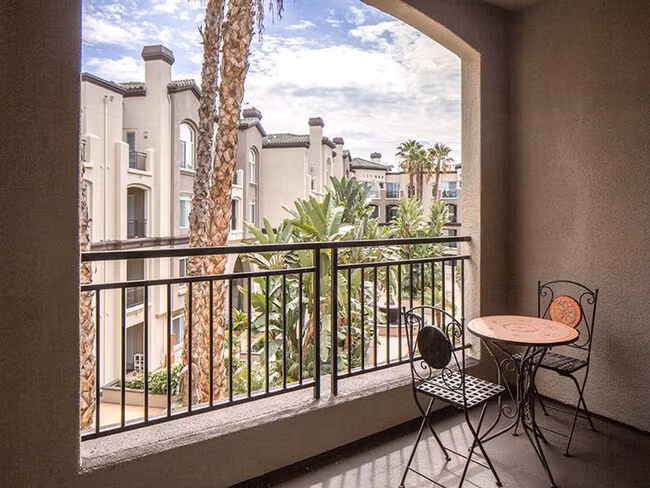 9263 Regents Rd San Diego, CA 92037 photo 5