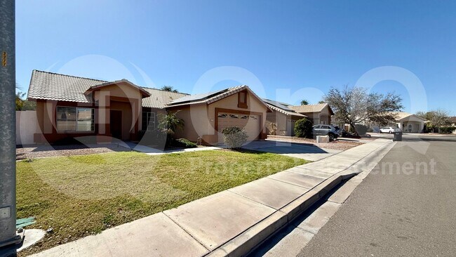 819 E Cindy St Chandler, AZ 85225 photo 2
