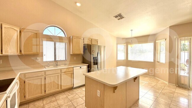 819 E Cindy St Chandler, AZ 85225 photo 3