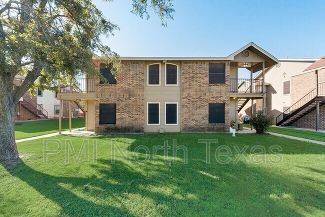 5104 Herrick Ct Haltom City, TX 76117 photo 3