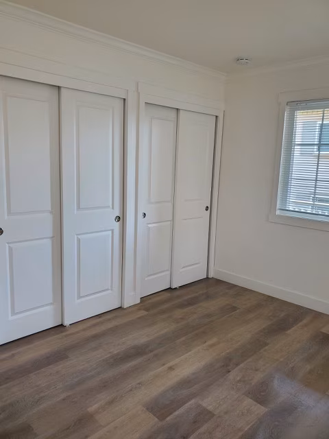 Colonial House Apartments photo 3