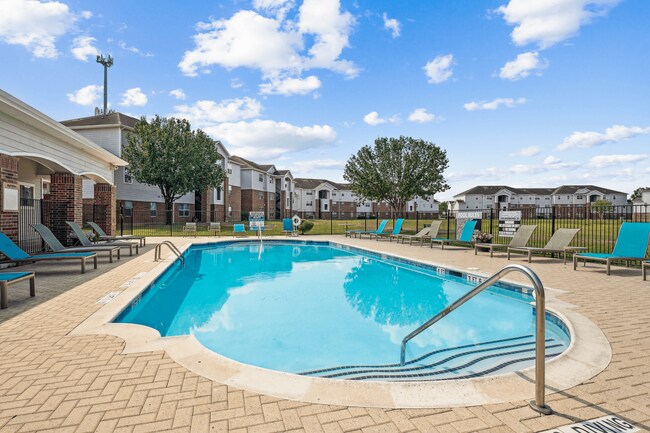 Shadow Ridge Apartments photo 4
