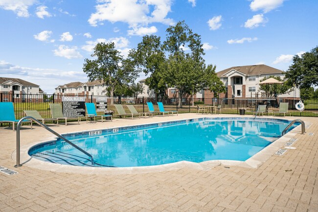 Shadow Ridge Apartments photo 3