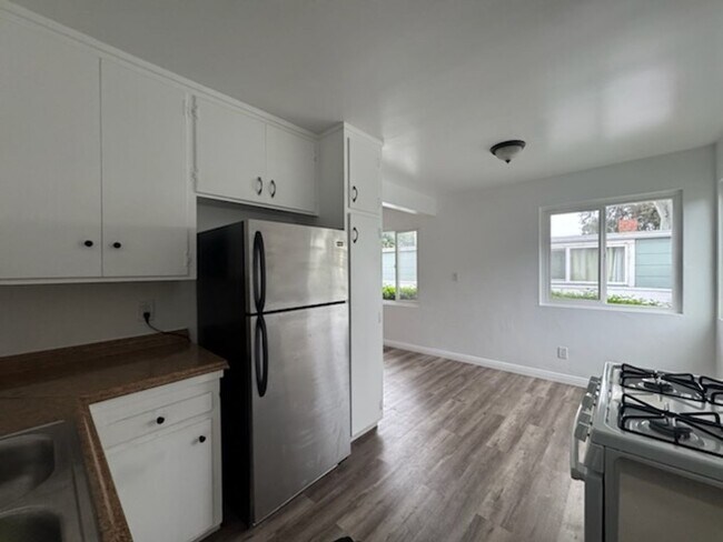 2612-2616 Hornblend St San Diego, CA 92109 photo 2