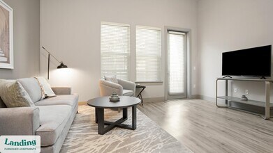 6107 E Riverside Dr Austin, TX 78741 photo 2