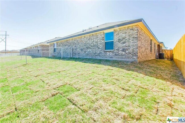 2408 Alterman Dr Temple, TX 76504 photo 3