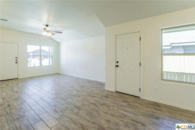 2408 Alterman Dr Temple, TX 76504 photo 4