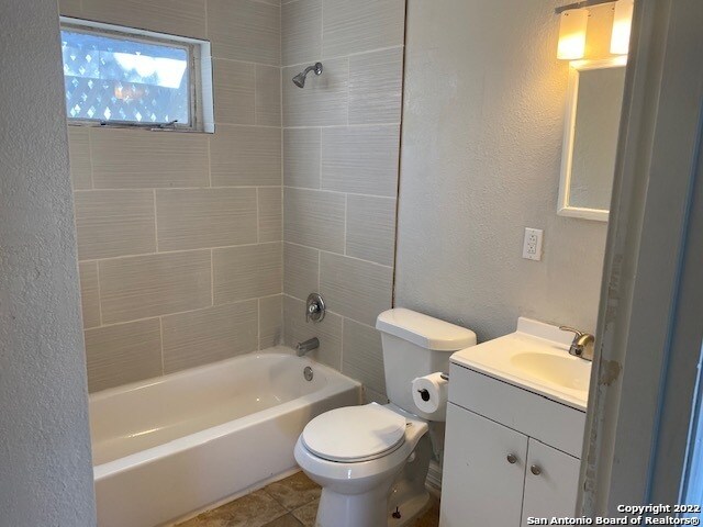 146 Pilgrim Dr San Antonio, TX 78213 photo 5