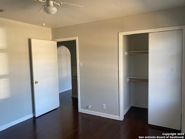 146 Pilgrim Dr San Antonio, TX 78213 photo 4