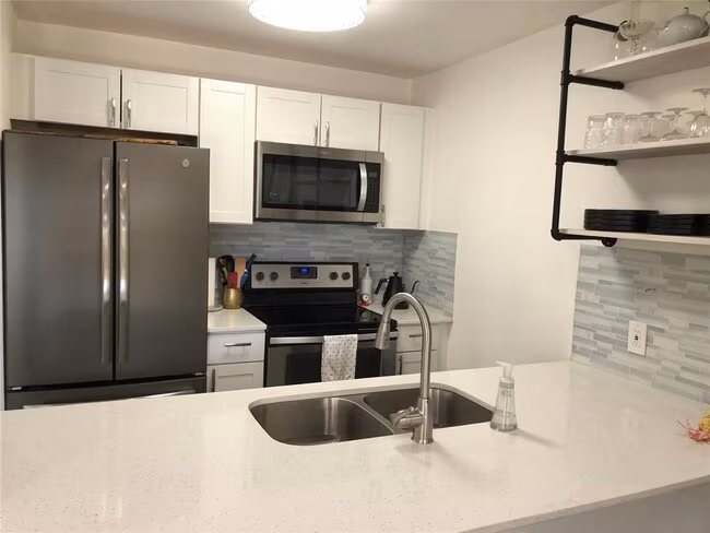 6409 Burns St Austin, TX 78752 photo 5