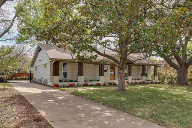 9962 Larchbrook Drive, Dallas, TX 75238 photo 3