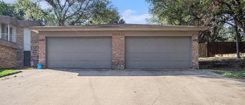 2107 Mistletoe Avenue, Fort Worth, TX 76110 photo 4