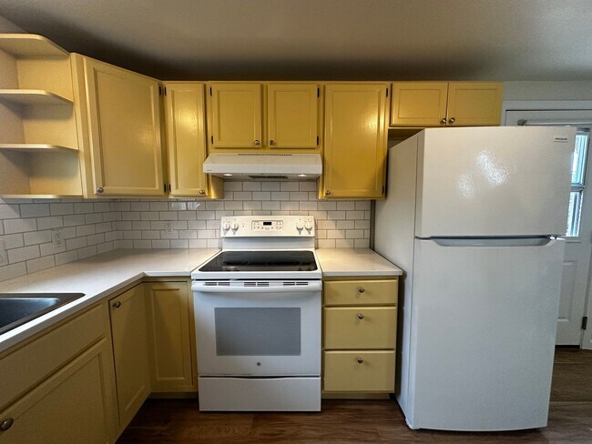 3827 Wetmore Ave Everett, WA 98201 photo 5