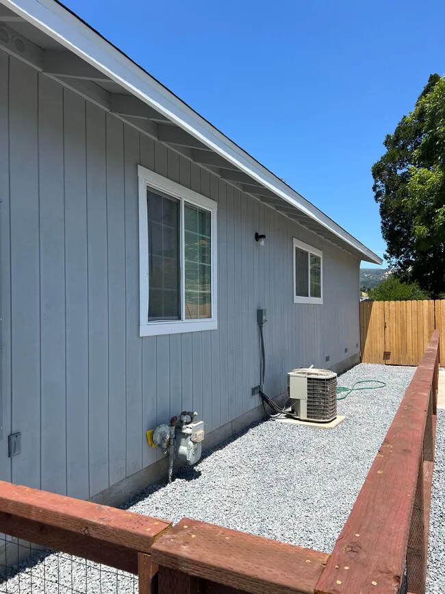 316 Hardister Dr Cloverdale, CA 95425 photo 5