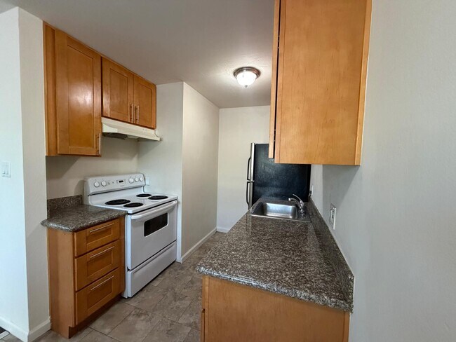 3232 14th Ave Oakland, CA 94602 photo 5