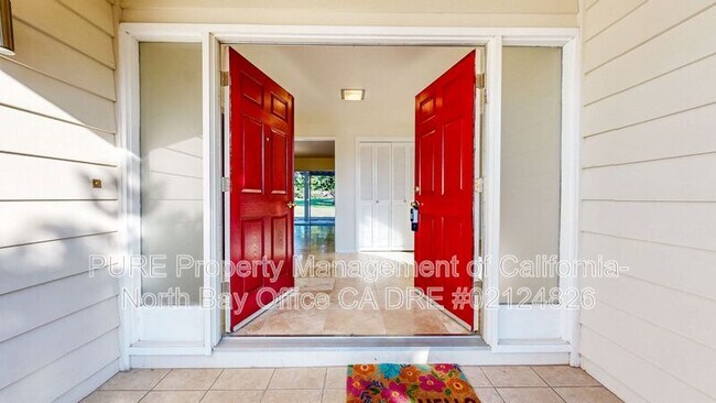 351 Belhaven Cir Santa Rosa, CA 95409 photo 2