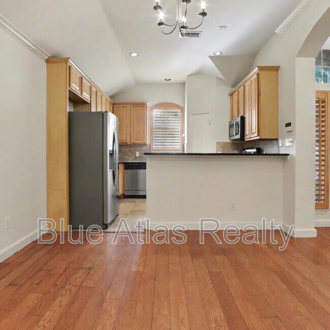 4905 Canberra Lane, Arlington, TX 76017 photo 4