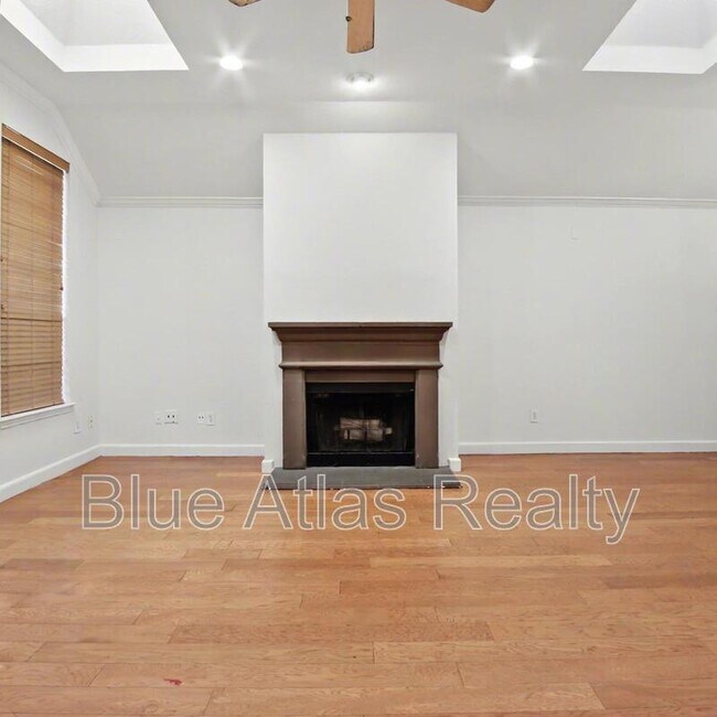 4905 Canberra Lane, Arlington, TX 76017 photo 3