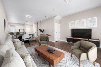 Geary Road Townhomes photo 4