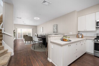 Geary Road Townhomes photo 3