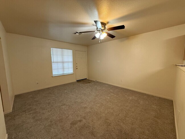 406 Brittney Way Harker Heights, TX 76548 photo 2
