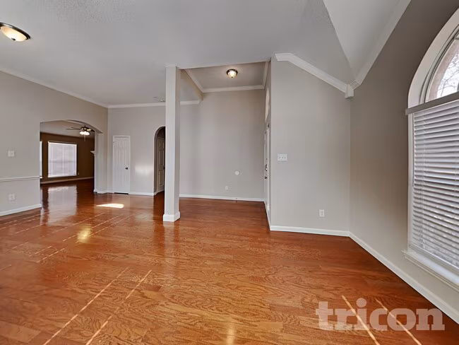 1041 Essex Dr Cedar Hill, TX 75104 photo 2