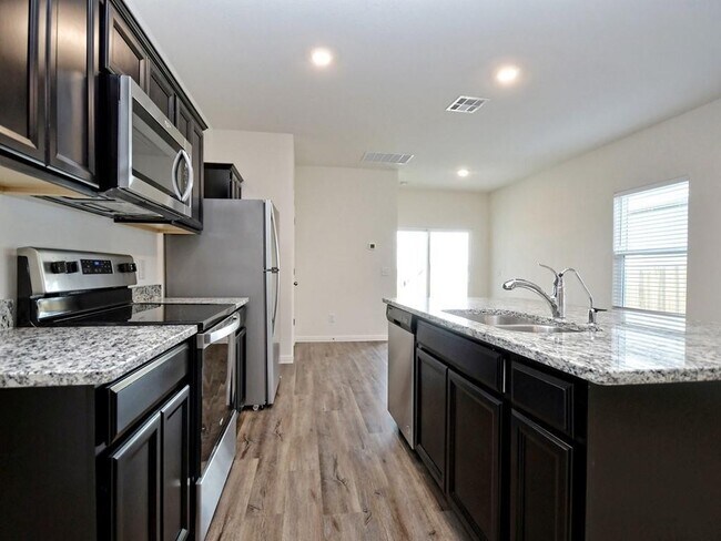 19400 Caymus Dr Pflugerville, TX 78660 photo 5