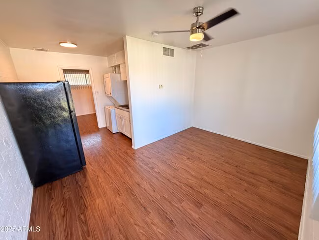 6802 W Glendale Ave Glendale, AZ 85303 photo 4