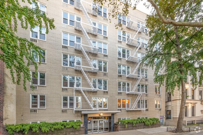 54 Orange St Brooklyn, NY 11201 photo 2