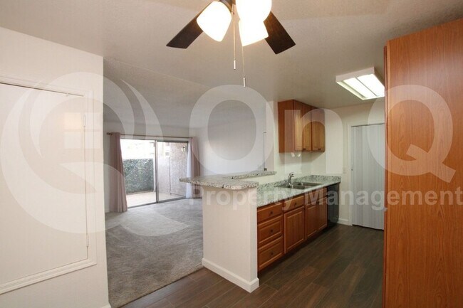 623 W Guadalupe Rd Mesa, AZ 85210 photo 3